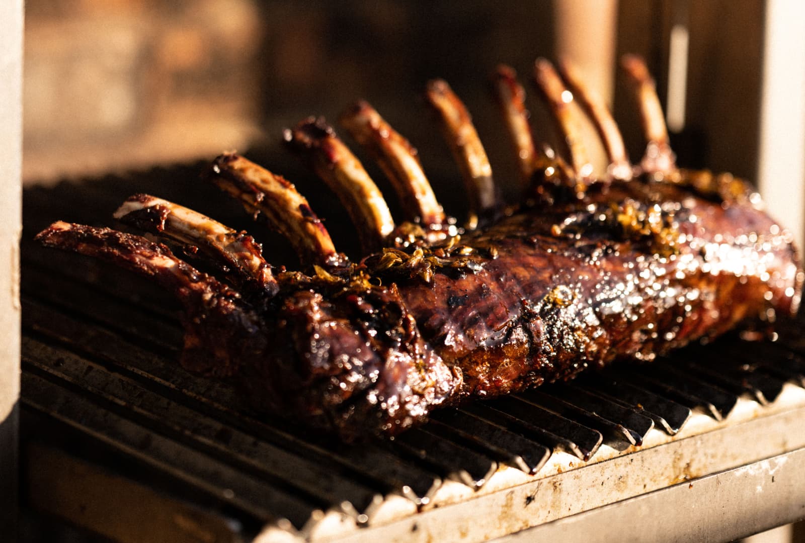 Somerset Grill Co Grande Gunmetal Outdoor Kitchen Bundle with an Argentinian Grill Grande Gunmetal Outdoor Kitchen Bundle