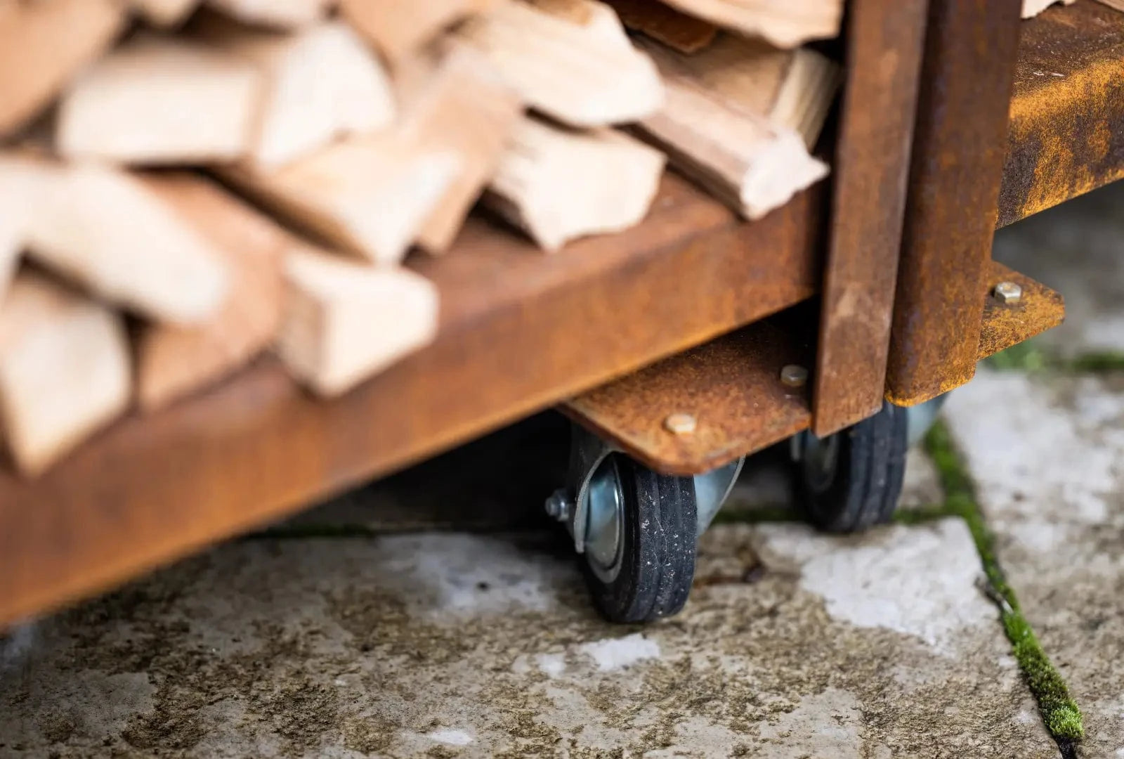 Somerset Grill Co Outdoor Kitchen with an Argentinian Grill Grande Cor-Ten Outdoor Kitchen Bundle