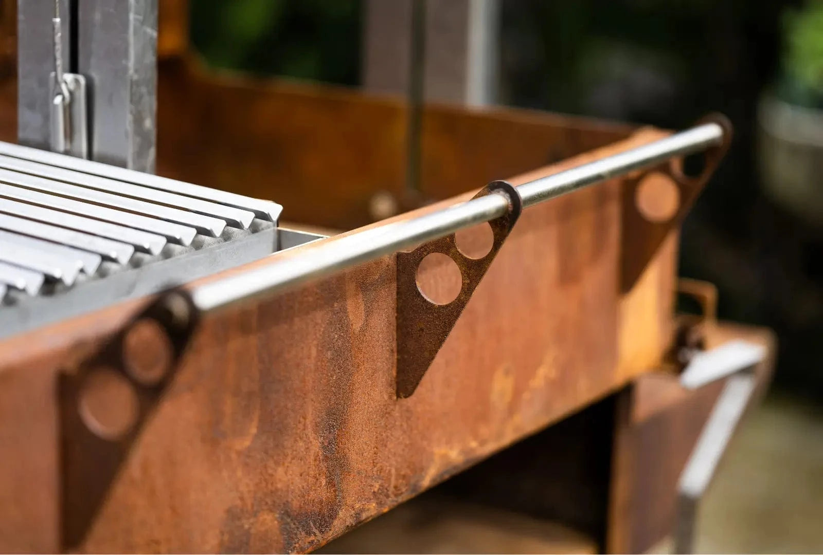 Somerset Grill Co Outdoor Kitchen with an Argentinian Grill Grande Cor-Ten Outdoor Kitchen Bundle